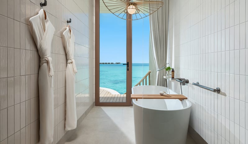 indian-ocean-holidays-maldives-centara-grand-lagoon-maldives-one-bedroom-overwater-villa-with-jacuzzi